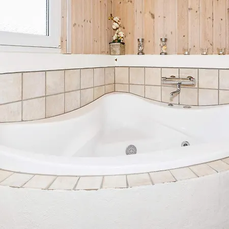 Feriehus Luxury House With *