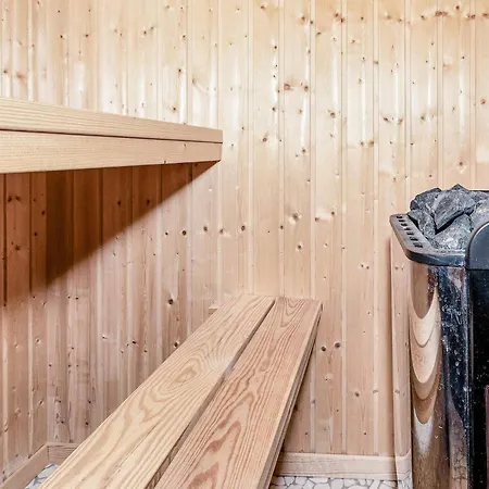Feriehus Luxury House With